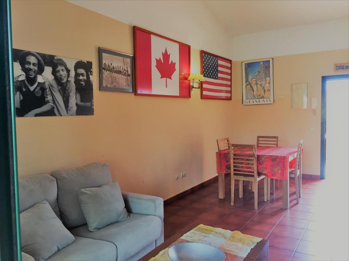 Ongi Etorri Appartement Calafat Buitenkant foto